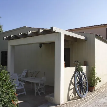 Punta Milocca Sleeps 2 Wifi Апартаменты